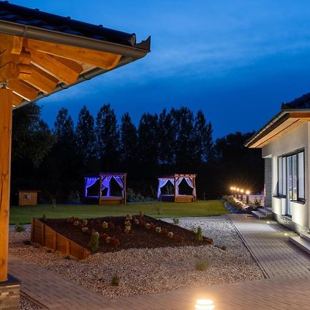 Mitosz Apartman 기오멘드로드 외부 사진